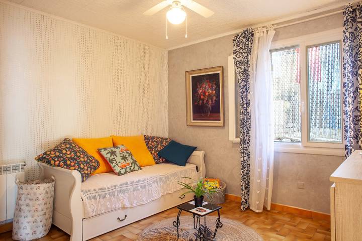 Villa la figounette du soleil – Air-conditioned Apartment with Garden View in Le Revest-les-Eaux, Mediterranean Coast (France)
