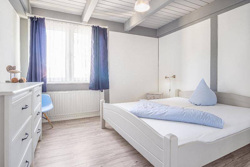 Entire apartment, Ferienwohnung 'Säbelschnäbler' mit Balkon für entspannte Auszeiten in Pellworm, North Frisian Islands