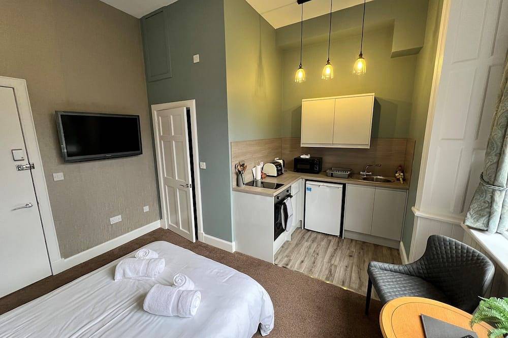 Ganze Wohnung, Double Studio-Economy-Apartment-Gartenblick-Ensuite Dusche in Inverness, Highlands