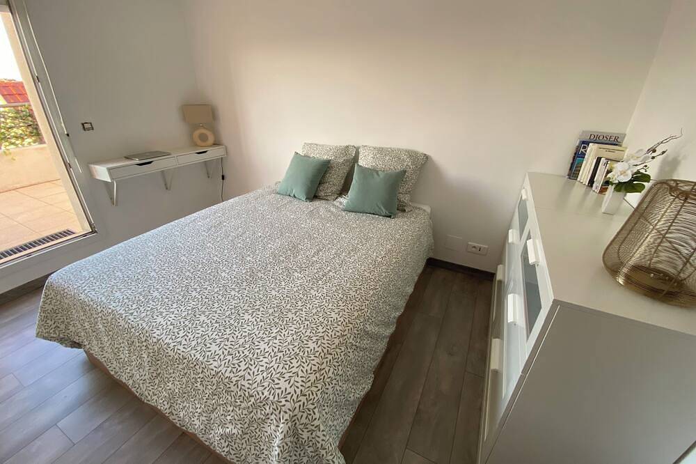 Entire apartment, La Résidence St Arnould : Modern Flat in Historic Schiltigheim in Schiltigheim, Strasbourg region