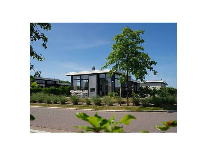 Chalet voor 8 personen, met Terras en Tuin in Susteren
