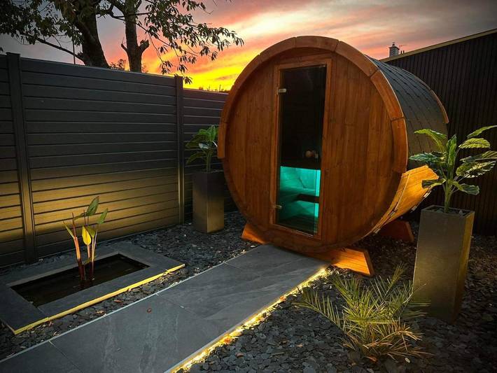 Location de vacances pour 2 personnes, avec sauna et terrasse ainsi que jacuzzi et jardin à Seclin - 2