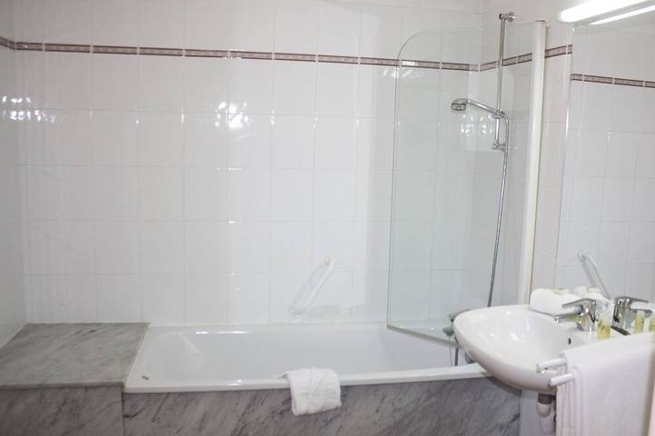 Appartement entier, Studio avec accès piscine, Wi-Fi + Parking gratuit in Ciboure, Région de Bayonne