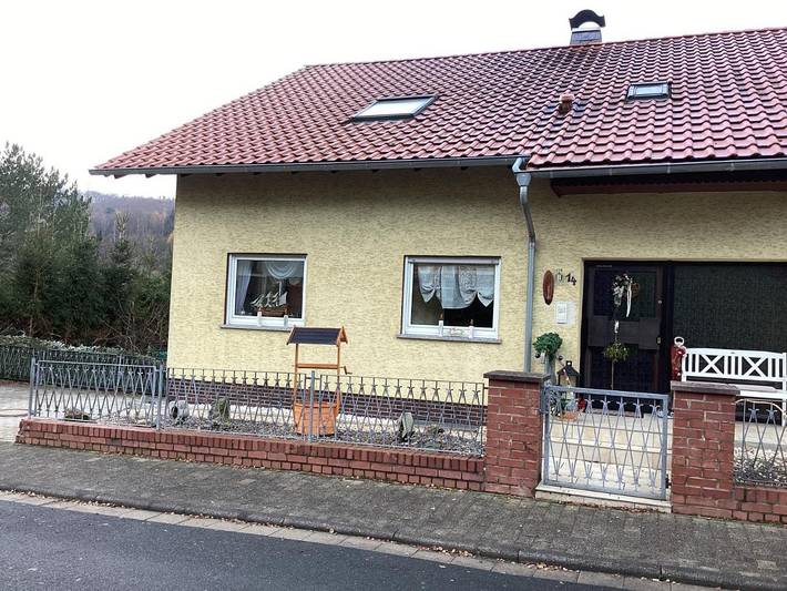 Ferienwohnung für 7 Personen, mit Balkon und Terrasse sowie Ausblick in Waldsolms