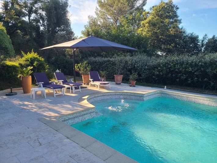 Gîte pour 2 personnes, avec jardin et piscine ainsi que vue et terrasse à Garéoult - 3