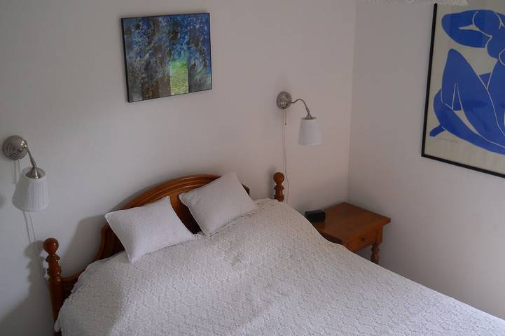 Ganze Wohnung, T3. 2 Bed Apart Private Garden, 200 m zum Strand. Fahrräder, Wäsche, Reinigung Inklusive in Saint-Jorioz, Parc naturel régional du Massif des Bauges