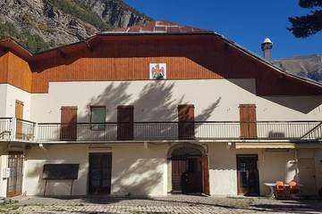 Gîte pour 62 personnes à La Condamine-Châtelard
