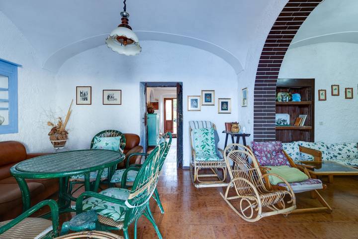 Casa Elena with Sea View, Terrace, Balcony & Wi-Fi in Porto Alabe, Tresnuraghes