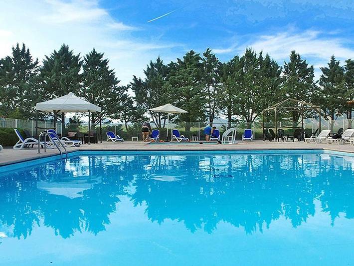 Gîte pour 4 personnes, avec bassin pour enfant à Lagrand