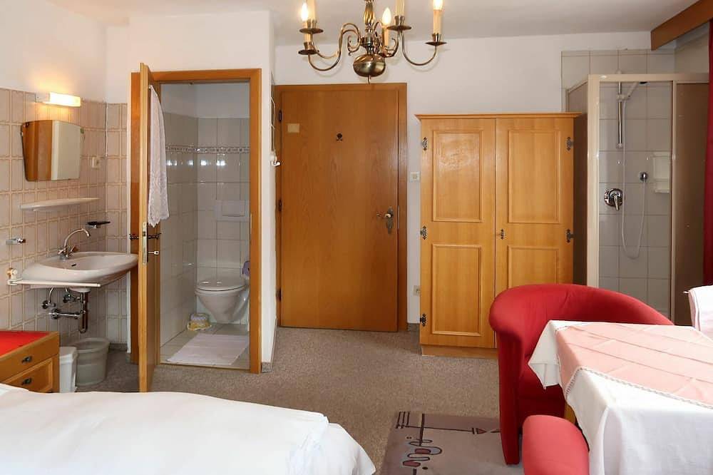 Schitterend vrijstaand vakantiehuis voor 15 personen met Wifi, Tv, patio en parking in Pfunds, Tiroler Oberland