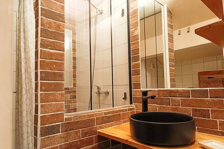 Appartement entier, Villa Reiala Plan-de-Cuques - Studio Terrasse in Plan-de-Cuques, Côte méditerranéenne (France)