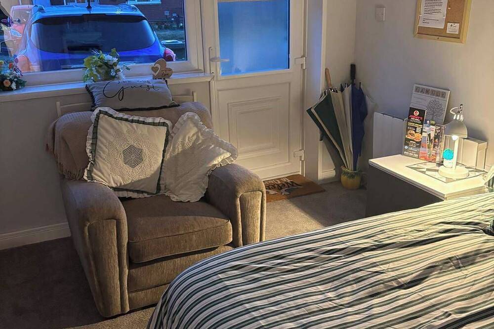 Entire apartment, Studio/Near Beach/Garden/Parking/Petsok in Sunderland