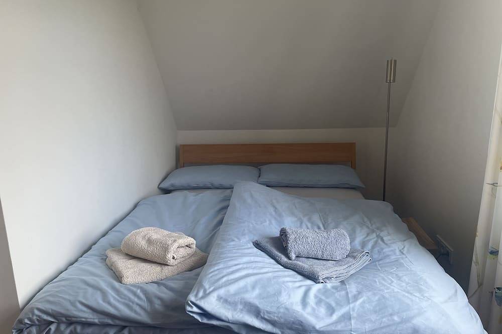 Gemütliches Reetdachhaus – 2min zum Röggeliner See in Klocksdorf, Carlow