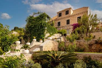 Villa für 14 Personen, mit Terrasse und Whirlpool sowie Sauna und Garten in Dubrovnik