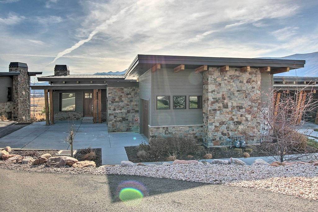 Neu! Modernes Stadthaus mit Blick auf Mtn für Spaß zu jeder Jahreszeit! in Eden (UT), Uinta Wasatch Cache National Forest