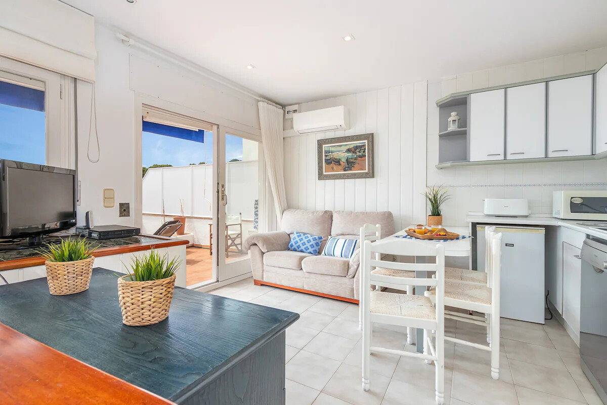 Ganze Wohnung, Ático en Tamariu: Gan terraza  y Vistas al Mar. in Platja de Tamariu (Palafrugell), Tamariu