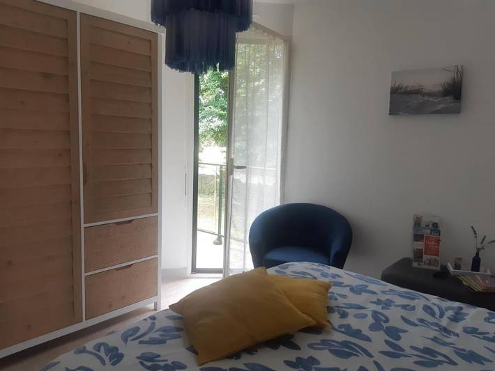 Location de vacances pour 2 personnes, avec jardin ainsi que vue et terrasse à Saint-Jean-la-Poterie - 3