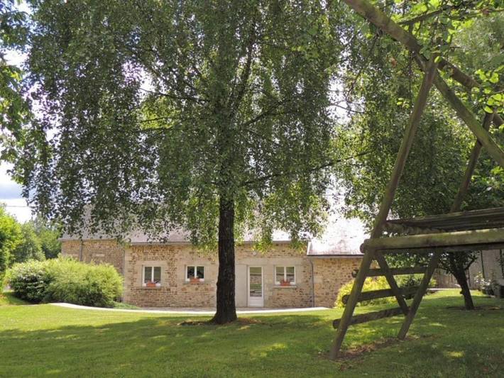 Location de vacances pour 4 personnes, avec Terrasse et Jardin dans Orne