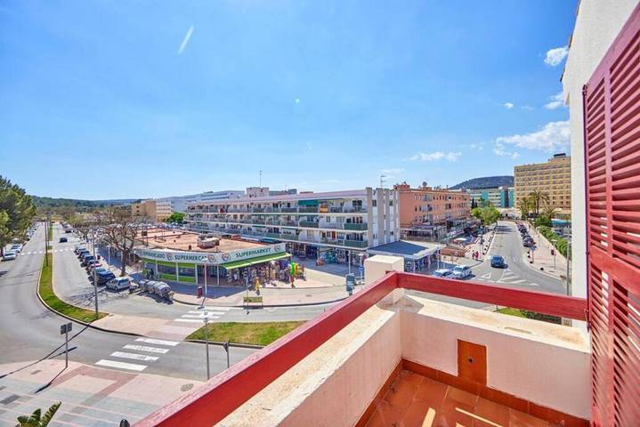 Location de vacances pour 8 personnes, avec terrasse, animaux acceptés à Magaluf