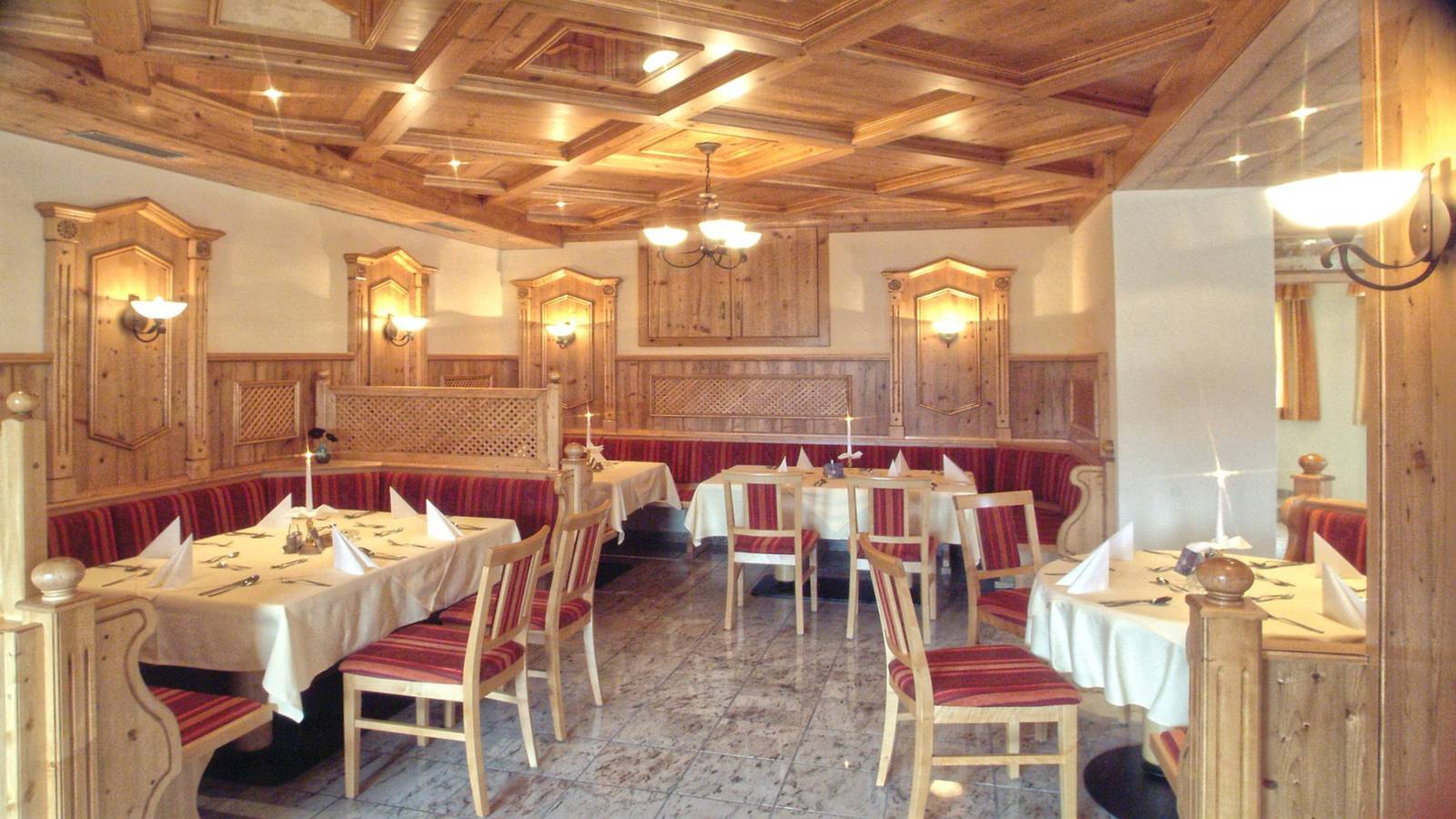 Garnihotel "zur Linde" - Doppelzimmer Superior (29 m²) mit Balkon in Lohberg, Ostbayern