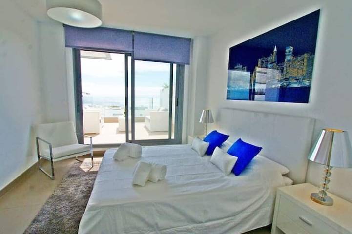 Ganze Wohnung, Stilvolle 4-Zimmer-Wohnung (Max. 6 Personen) Mit Pool In Der Nähe Von Cabopino, Marbella in Marbella, Costa del Sol
