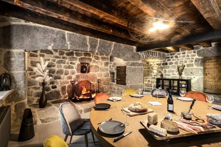 Gîte pour 12 personnes, avec piscine et jardin dans Prinsuéjols - 2