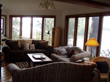 Cottage for 13 Guests in Gravenhurst, Muskoka, Picture 2