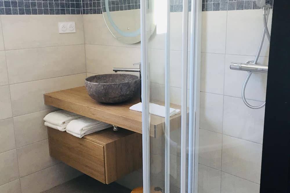 Appartement entier, 2 bedroom apartment in caveirac in Caveirac, Région de Nîmes