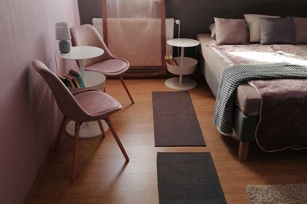 Entire apartment, Holiday apartment with Internet access and garden in Balatongyörök, Balaton Uplands National Park
