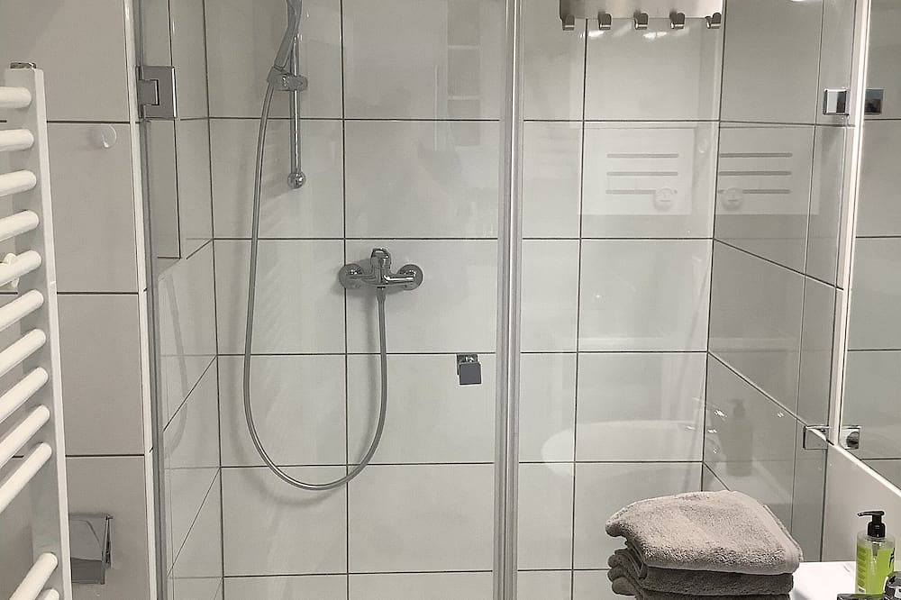 Apartamento inteiro, Free Wifi Netflix; newly furnished; Contactless: Early Check In / Late Check Out! in Viena, Floresta de Viena