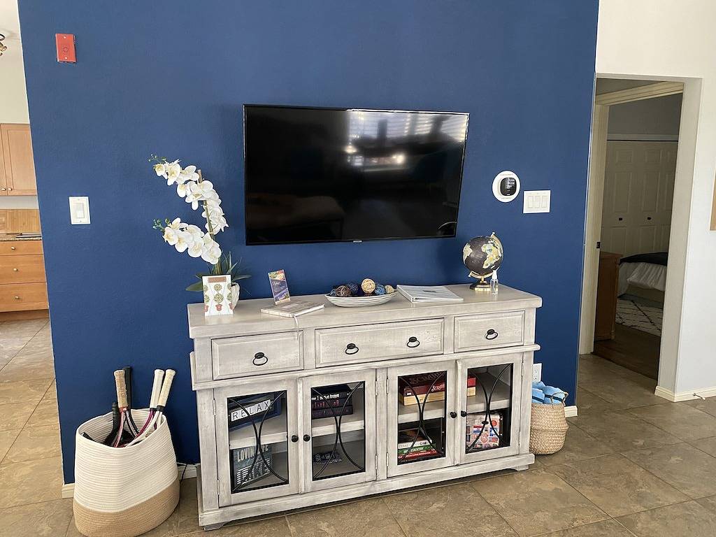 Ganze Wohnung, Peaceful Getaway at Island of Lake Travis- Beautifully decorated- Huge patio! in Lago Vista, Lake Travis