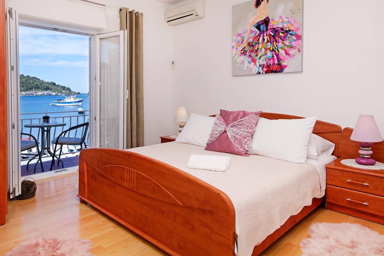 Geheel appartement, Sunshine Apartment Doda - Three Bedroom Apartment with Balcony and Sea View in Vela Luka, Korcula