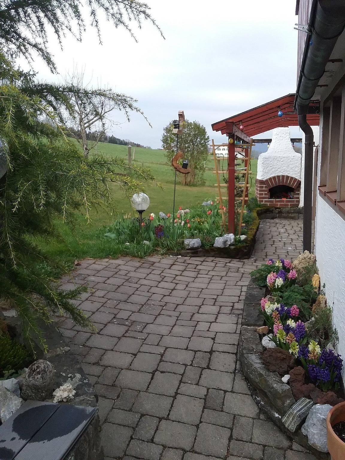 Ganze Wohnung, Ferienwohnung 'Haus Biggi - Ferienwohnung Hochgrat' mit Bergblick, Gemeinschaftsterrasse und Wlan in Weiler-Simmerberg, Bayerisch Schwaben