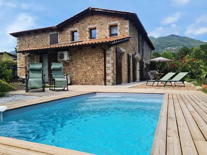 Villa per 4 persone, con piscina e giardino - 1