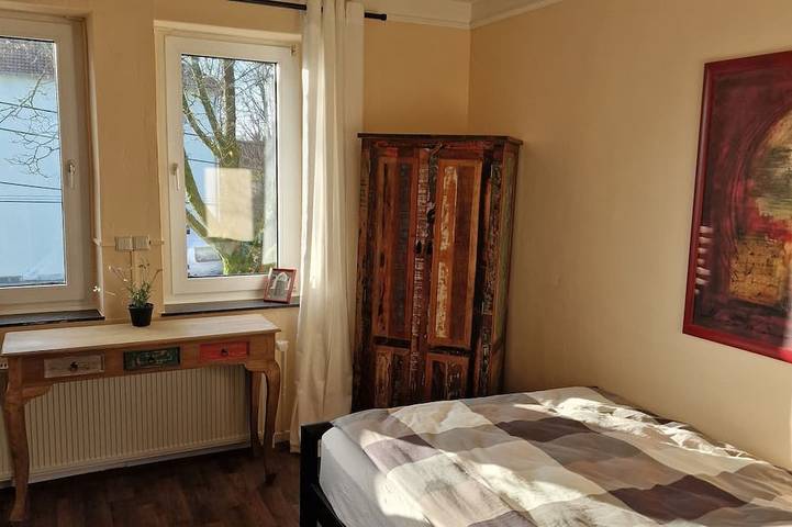 Ganze Wohnung, 3 Zimmer bis 10 Personen. Stadtnah im Grünen mit Blick auf die Müngstener Brücke in Solingen, Bergisches Land