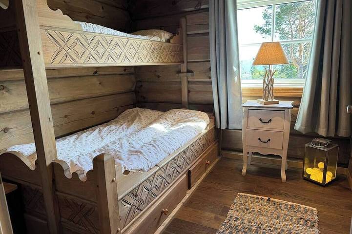 Unique log cabin on Lifjell with sauna, 4 bedrooms, 2 living rooms and 2.5 bathrooms in Bø