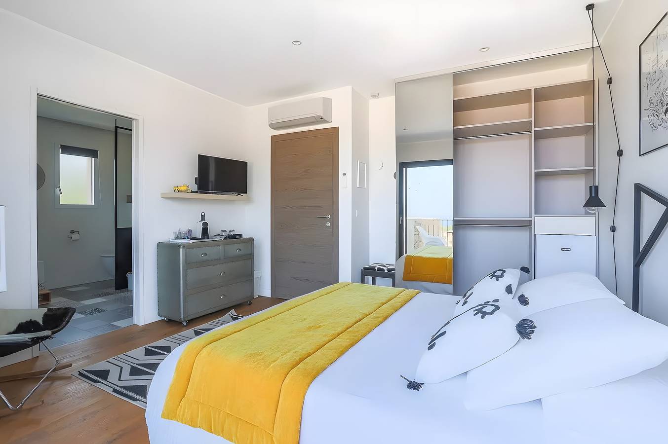 Camera Atelier con vista mare, Wi-Fi e aria condizionata in Losari, Palasca