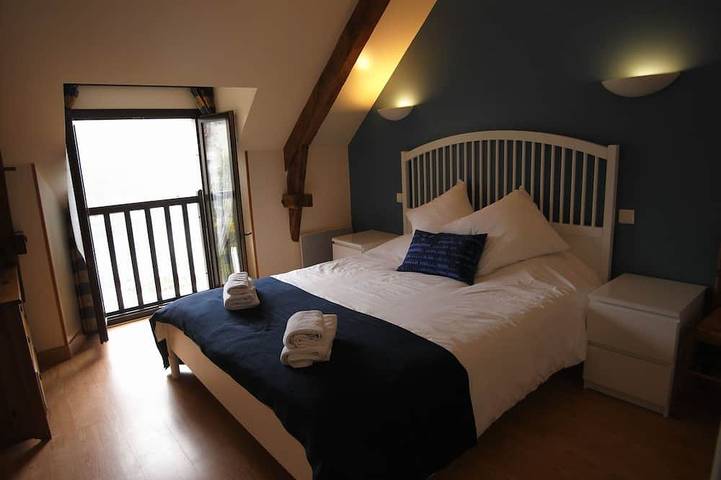 Gîte pour 7 personnes, avec jardin ainsi que terrasse et piscine à Les Champs-Géraux - 3