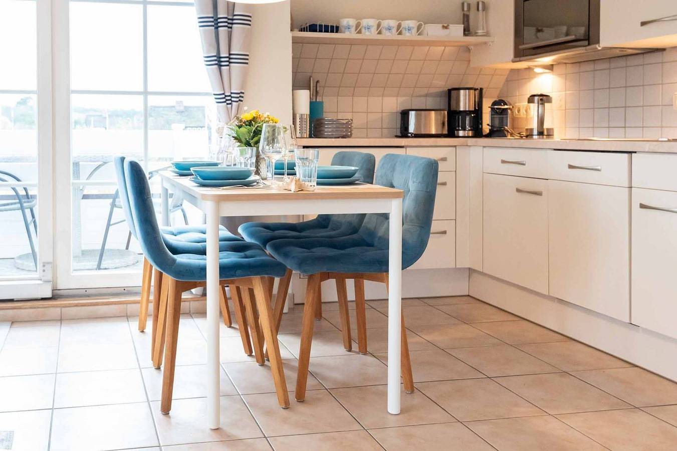 Ganze Wohnung, Helle 3-Zimmerwohnung mit ca. 55m², für bis zu 4 Personen. in Wenningstedt, Sylt