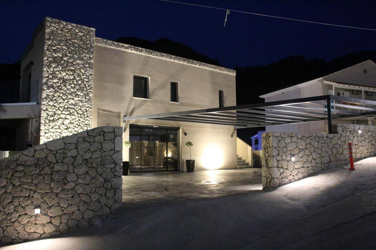 Deluxe Suite with Sea View in Agios Gordios, Corfou