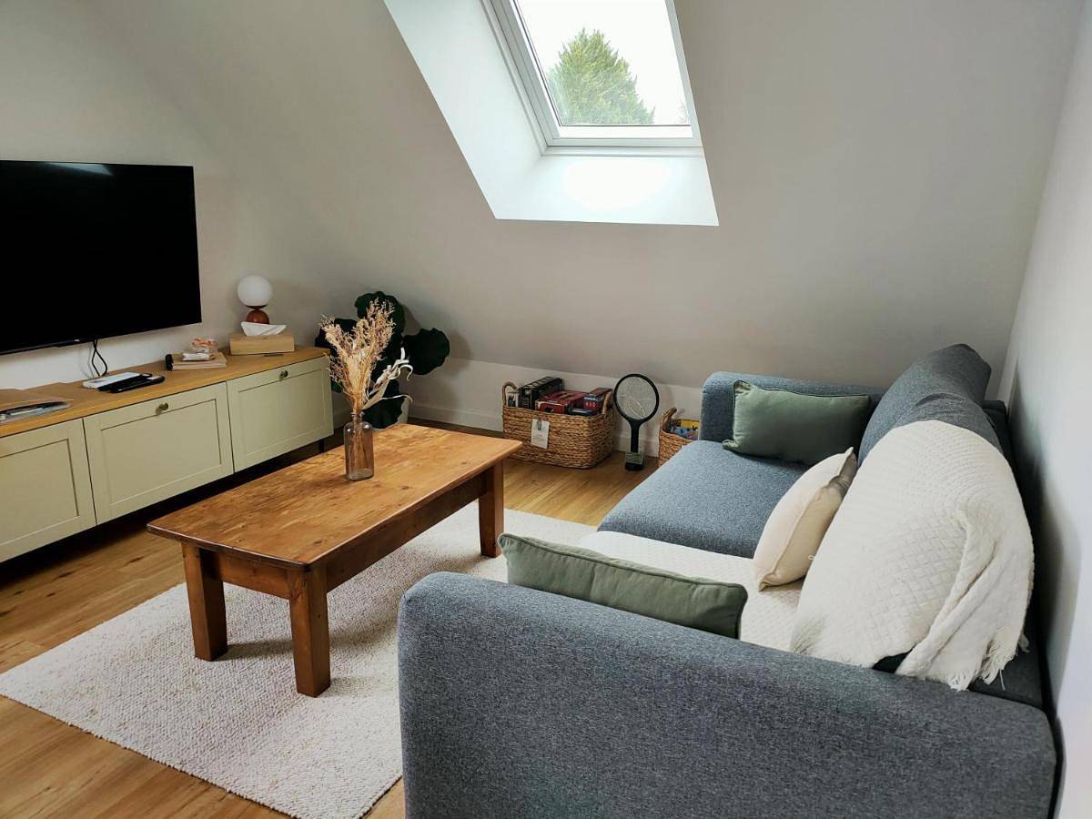 Appartement entier, One-Bedroom Apartment with City View in Meyssac, Région de Brive-la-Gaillarde