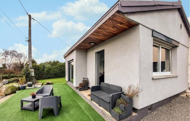 Location de vacances pour 5 personnes, avec jardin à Parigné - 2