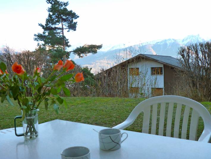 Ferienwohnung für 4 Personen, mit Terrasse und Garten, mit Haustier in Leytron