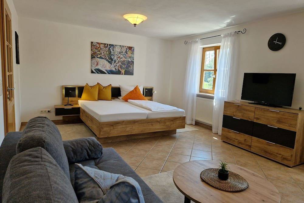 Ganze Wohnung, Ferienwohnung mit Balkon 120qm in Bad Abbach, Ostbayern