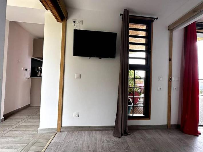 Location de vacances pour 4 personnes, avec piscine ainsi que jardin et jacuzzi, adapté aux familles dans Bois de Nèfles - 4