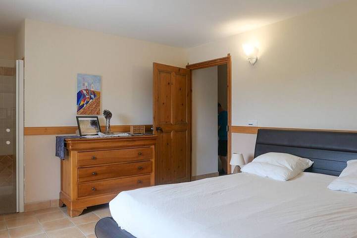 Gîte pour 9 personnes, avec terrasse et jardin à Clansayes - 3