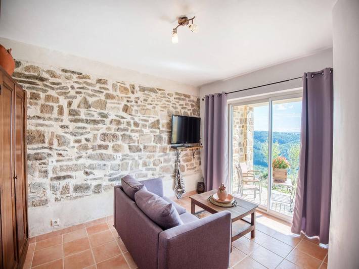 Location de vacances pour 6 personnes, avec piscine et terrasse, animaux acceptés dans Parc naturel régional des Monts d'Ardèche - 3