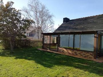 Gîte pour 4 personnes, avec terrasse à Pléguien