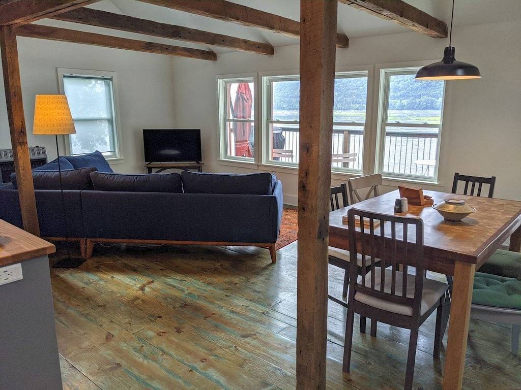 Susquehanna River Front luxury home in Dauphin County