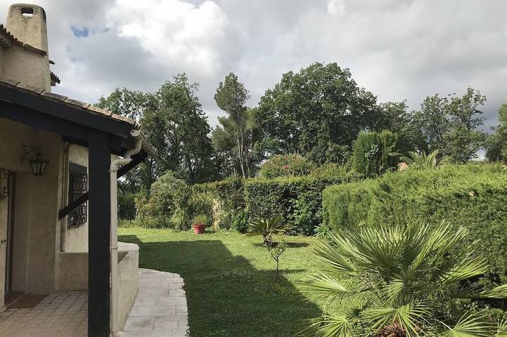 Villa for 14 personer, med pool og have, husdyr tilladt i Cannes